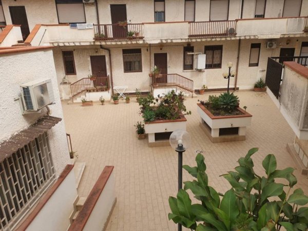 negozio in vendita a Monreale