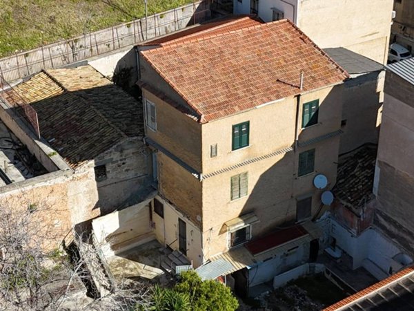 casa indipendente in vendita a Monreale in zona San Martino delle Scale