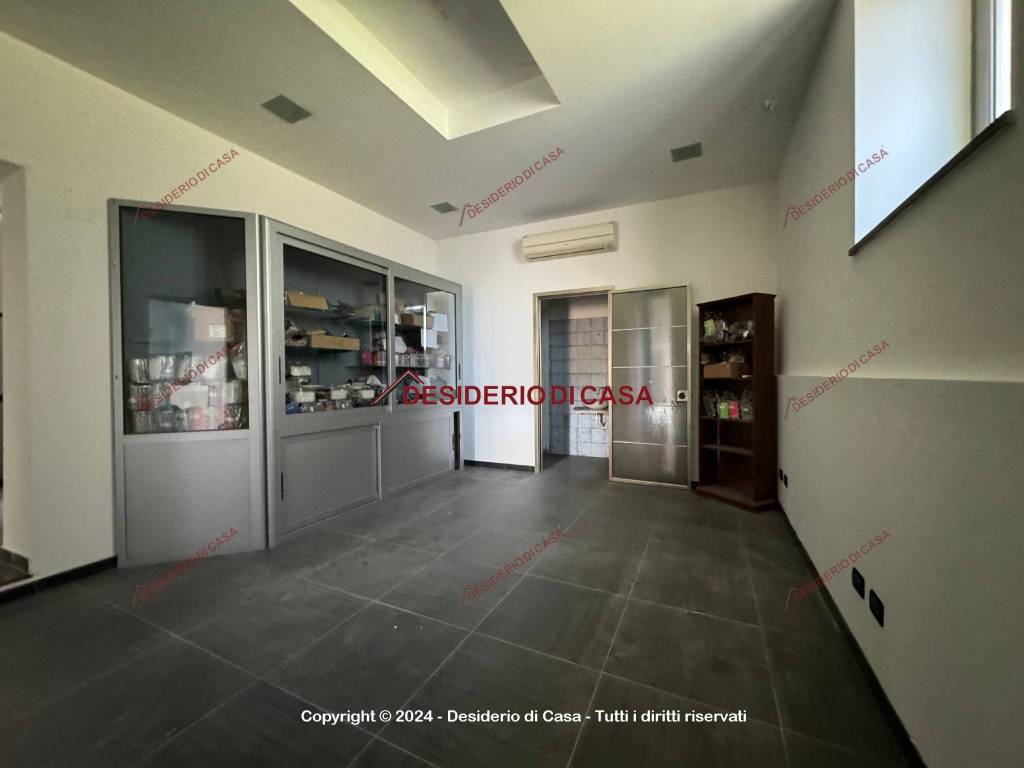 ufficio in vendita a Monreale in zona Pioppo