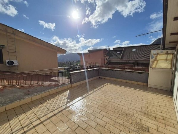 appartamento in vendita a Monreale in zona Pioppo