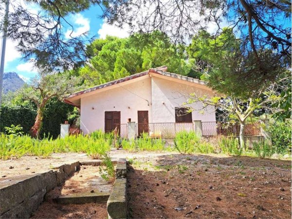 casa indipendente in vendita a Monreale in zona Pioppo