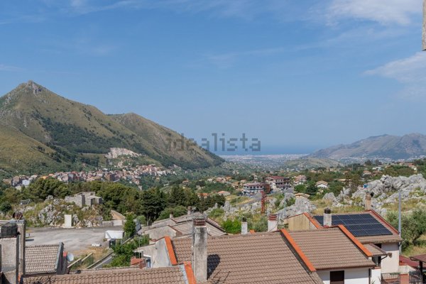casa indipendente in vendita a Monreale in zona Pioppo