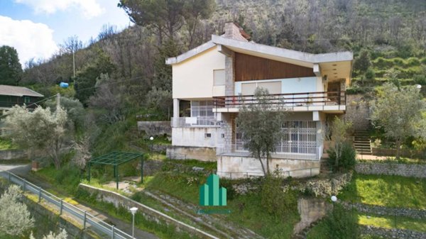 villa in vendita a Monreale in zona Villaggio Montano