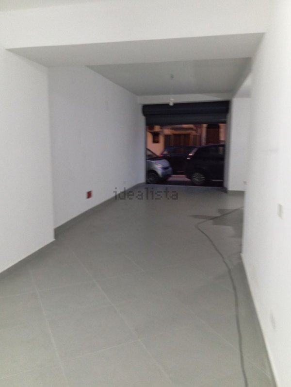 locale commerciale in vendita a Monreale