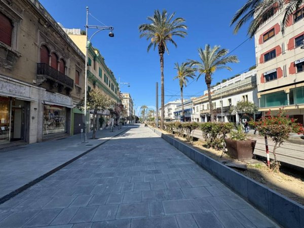 negozio in vendita a Monreale in zona San Martino delle Scale