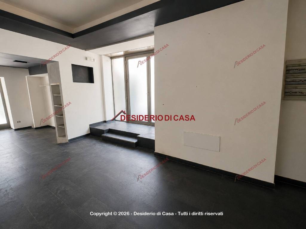 negozio in vendita a Monreale