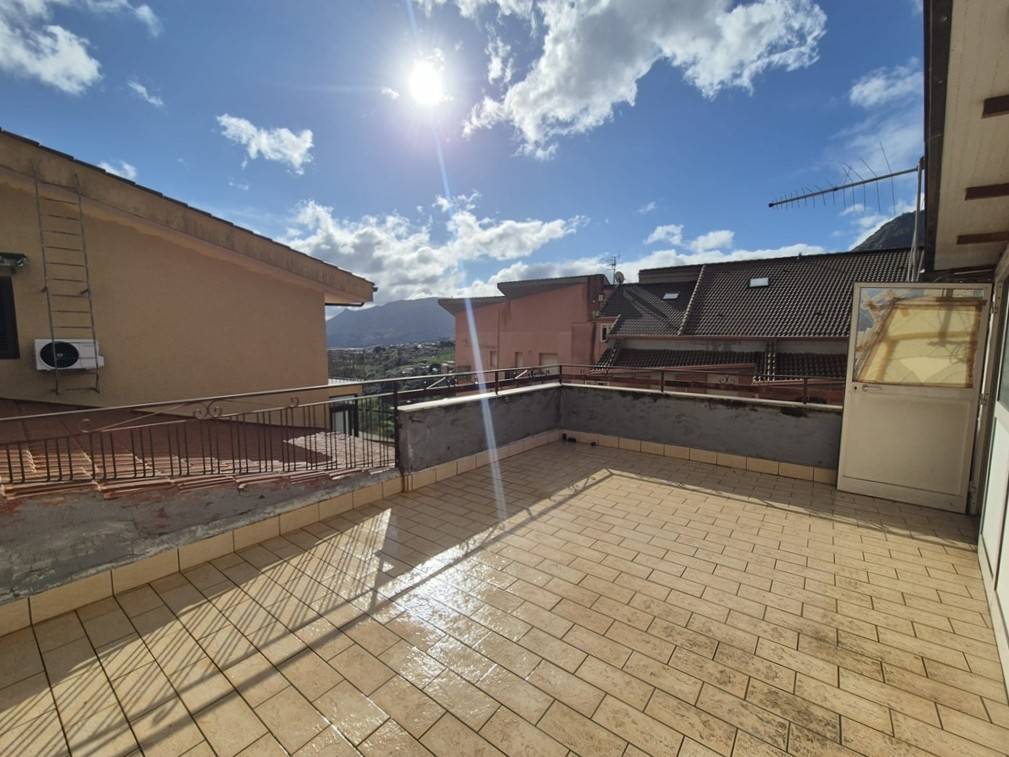 appartamento in vendita a Monreale in zona Pioppo
