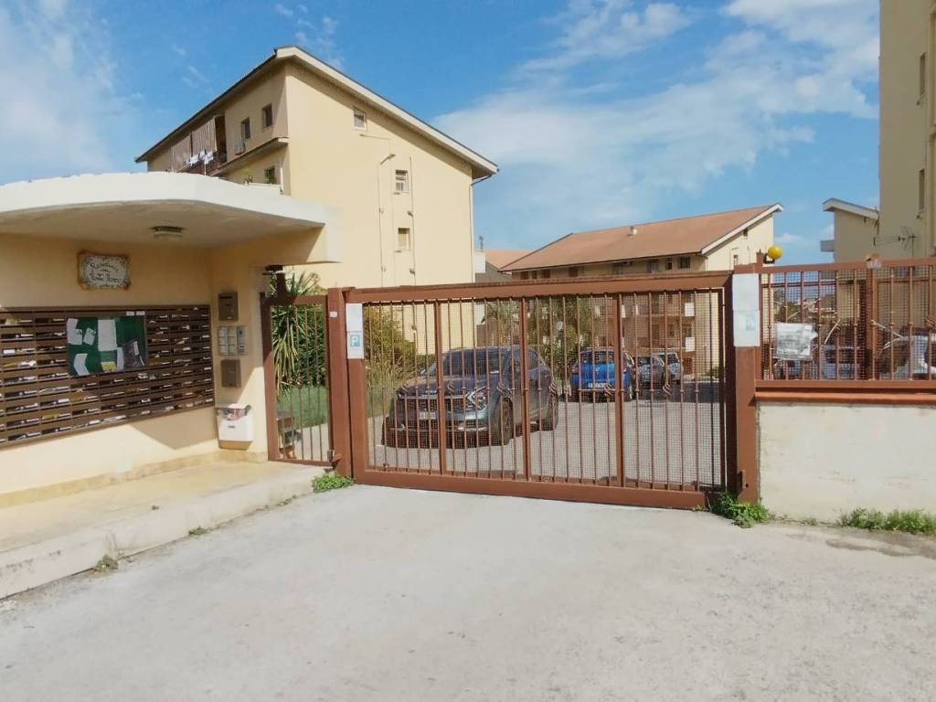 appartamento in vendita a Monreale in zona Fontana Lupo/Ponte Parco