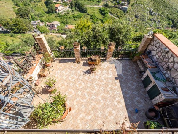 casa indipendente in vendita a Monreale in zona Pioppo