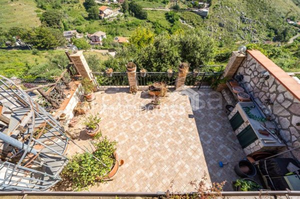 casa indipendente in vendita a Monreale in zona Pioppo