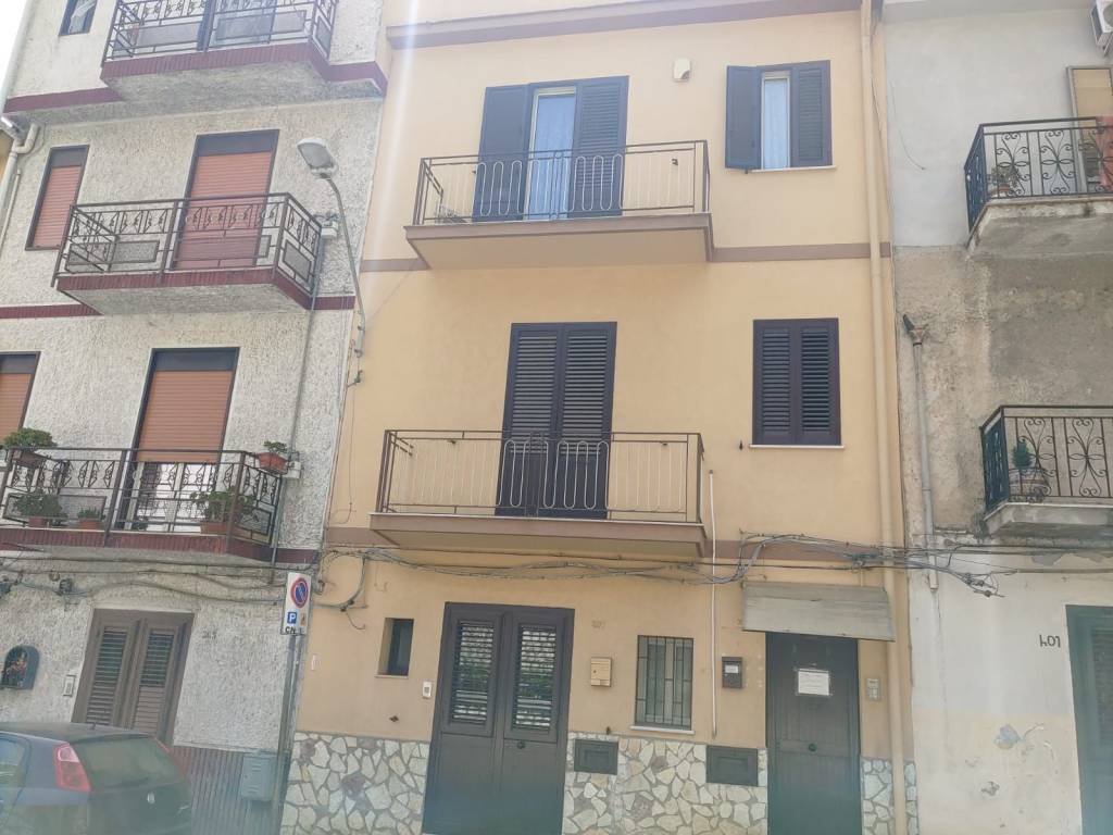 appartamento in vendita a Monreale in zona Pioppo