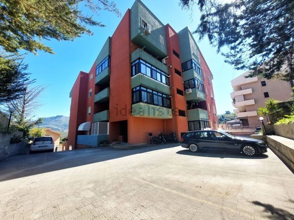 appartamento in vendita a Monreale in zona Santa Rosalia