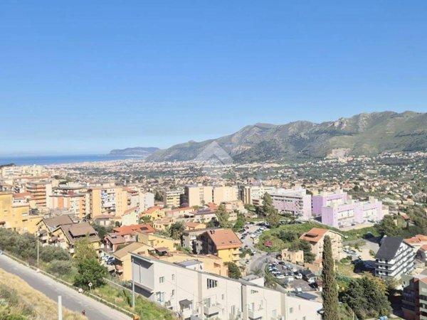 casa indipendente in vendita a Monreale in zona Santa Rosalia