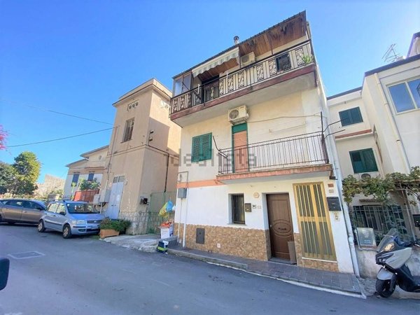 appartamento in vendita a Monreale in zona Santa Rosalia