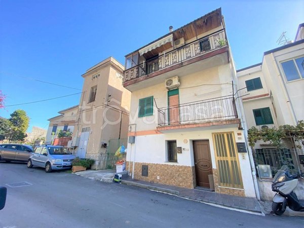 appartamento in vendita a Monreale in zona Santa Rosalia
