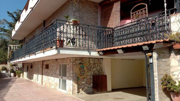 casa indipendente in vendita a Monreale in zona Aquino