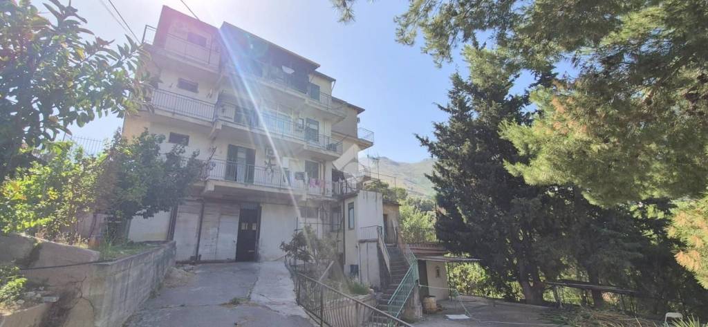 casa indipendente in vendita a Monreale in zona Pietre Mole