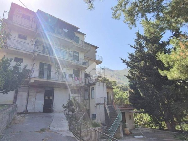 casa indipendente in vendita a Monreale in zona Pietre Mole