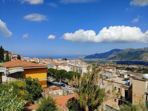 casa indipendente in vendita a Monreale in zona Santa Rosalia