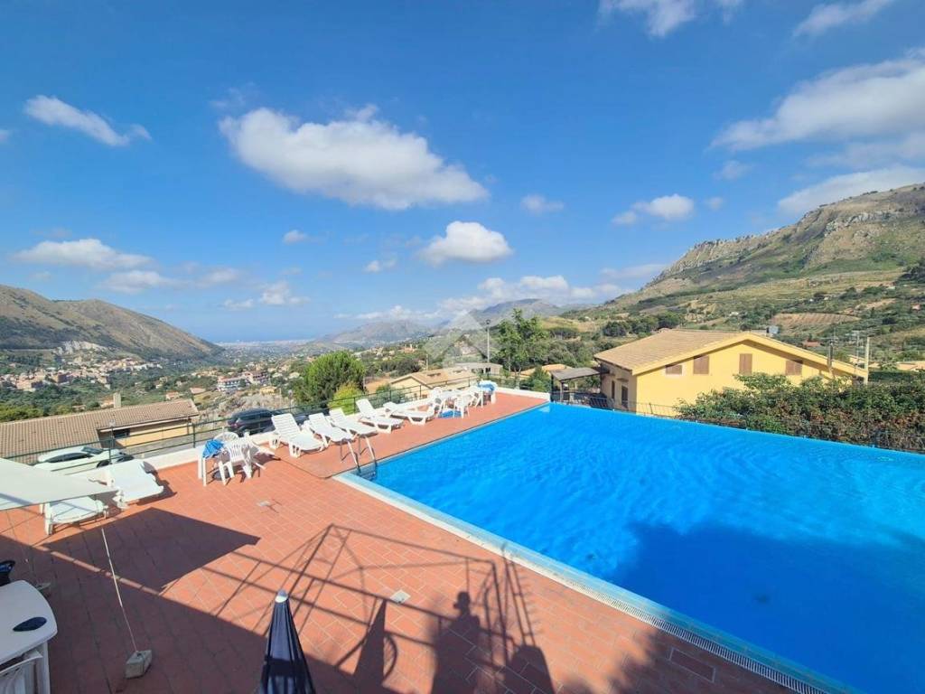 casa indipendente in vendita a Monreale in zona Pioppo
