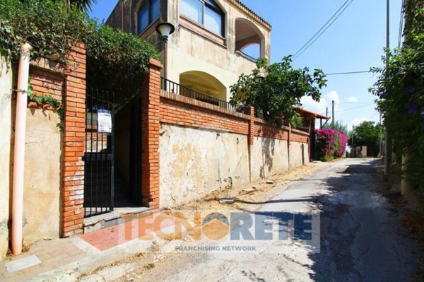 casa indipendente in vendita a Monreale in zona Santa Rosalia