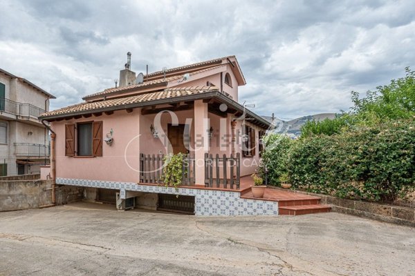 casa indipendente in vendita a Monreale in zona Pietre Mole