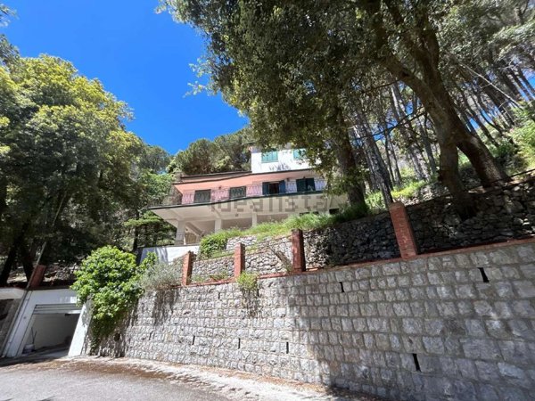 casa indipendente in vendita a Monreale in zona San Martino delle Scale