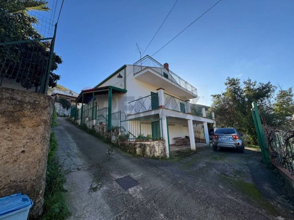 casa indipendente in vendita a Monreale in zona San Martino delle Scale