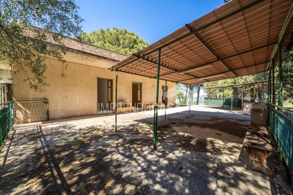 casa indipendente in vendita a Monreale in zona San Martino delle Scale