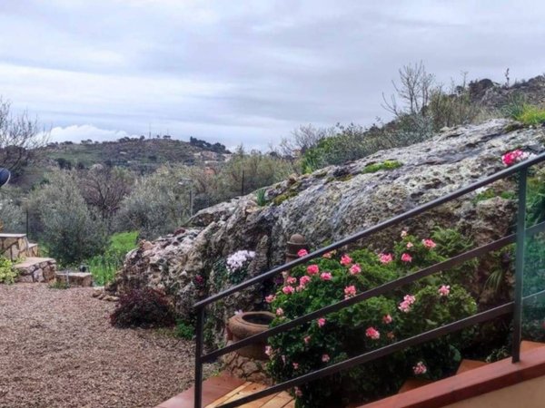 casa indipendente in vendita a Monreale in zona San Martino delle Scale