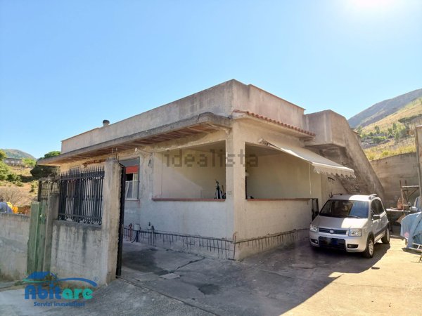 casa indipendente in vendita a Monreale in zona San Martino delle Scale