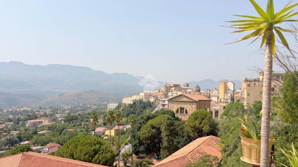appartamento in vendita a Monreale in zona Tagliavia