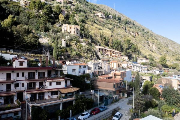 appartamento in vendita a Monreale in zona Tagliavia
