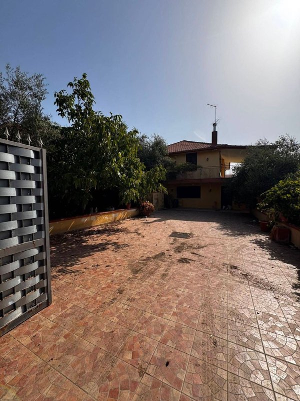 casa indipendente in vendita a Monreale in zona Fontana Lupo/Ponte Parco