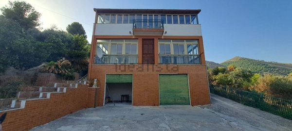 appartamento in vendita a Monreale in zona Fontana Lupo/Ponte Parco