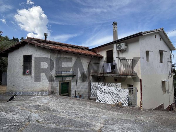 casa indipendente in vendita a Monreale in zona San Martino delle Scale