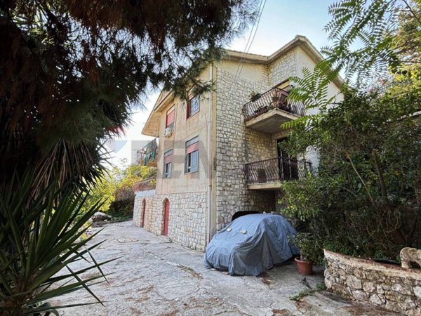 appartamento in vendita a Monreale in zona Santa Rosalia