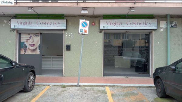 locale commerciale in vendita a Monreale