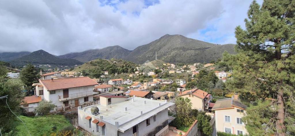appartamento in vendita a Monreale in zona San Martino delle Scale