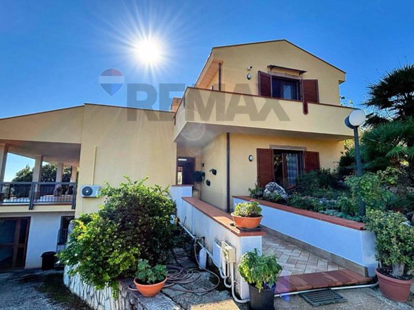 casa indipendente in vendita a Monreale in zona San Martino delle Scale