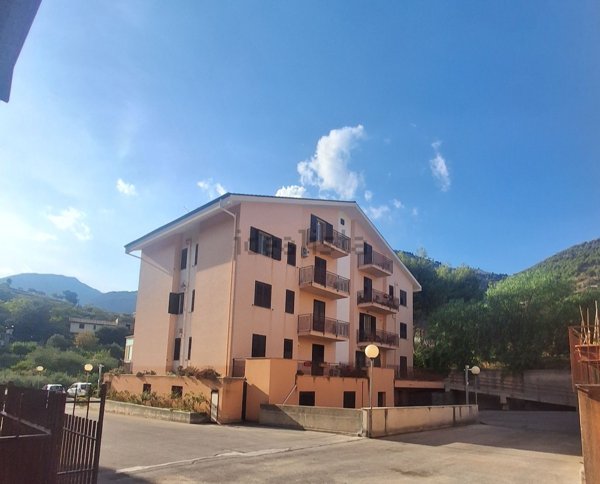 appartamento in vendita a Monreale in zona Santa Rosalia