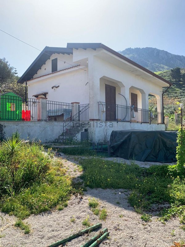 casa indipendente in vendita a Montelepre
