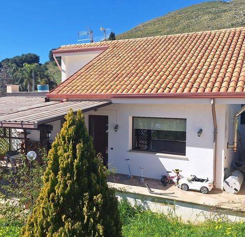 casa indipendente in vendita a Montelepre