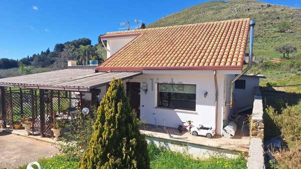 casa indipendente in vendita a Montelepre