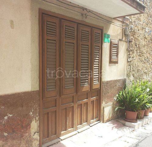 casa indipendente in vendita a Montelepre