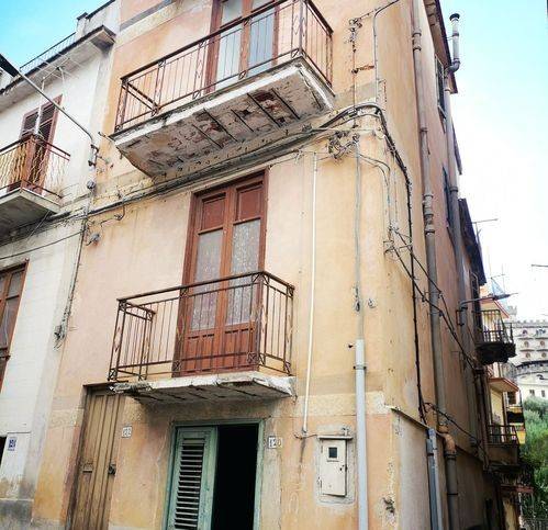 casa indipendente in vendita a Montelepre