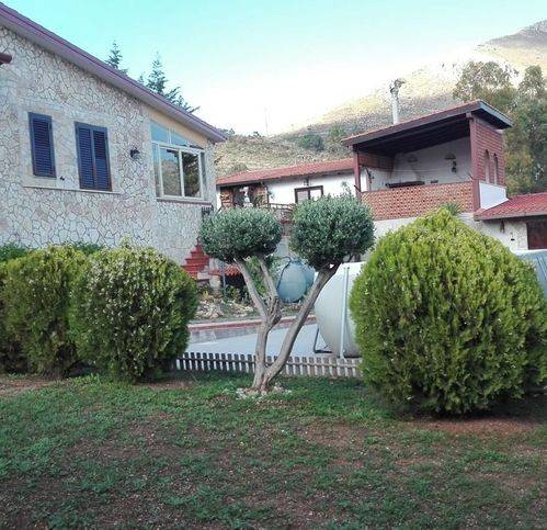 casa indipendente in vendita a Montelepre