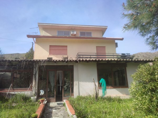 casa indipendente in vendita a Montelepre