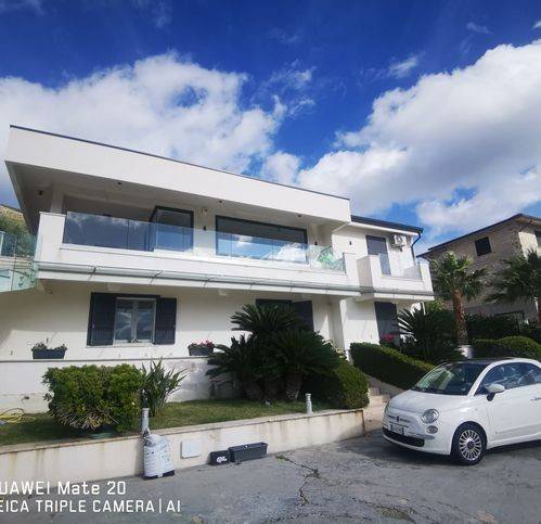 casa indipendente in vendita a Montelepre
