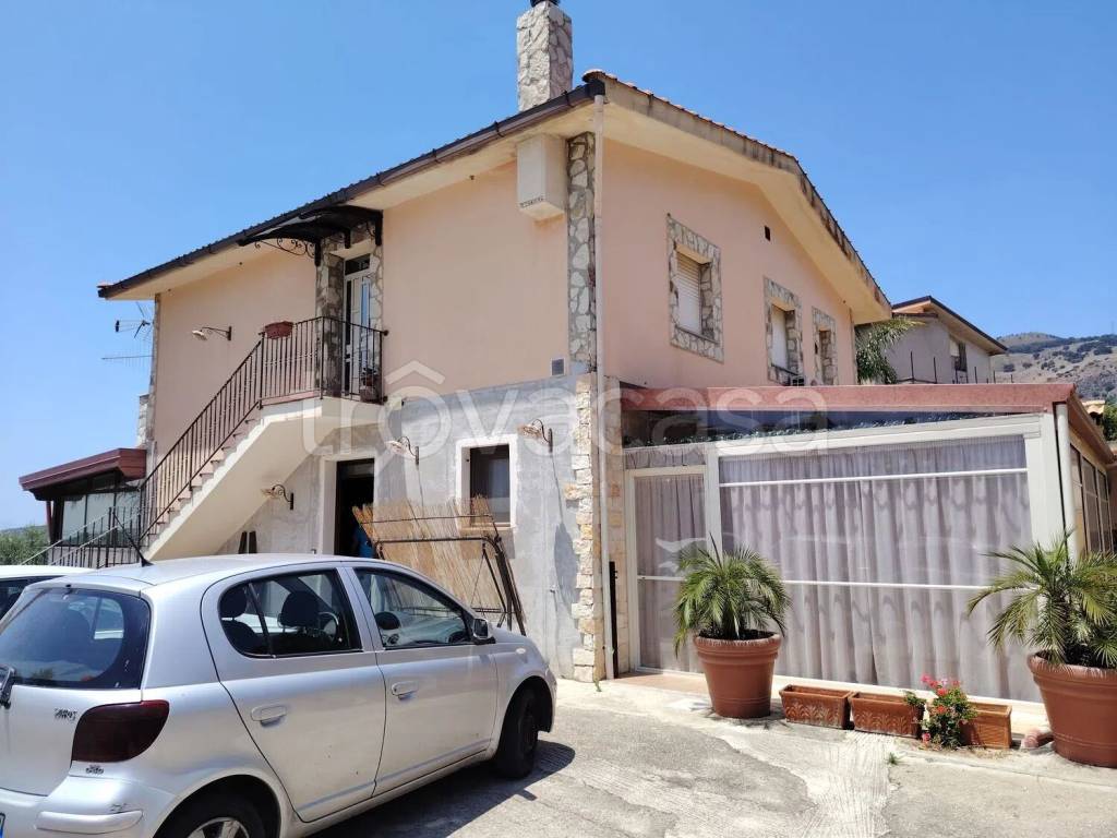 casa indipendente in vendita a Montelepre